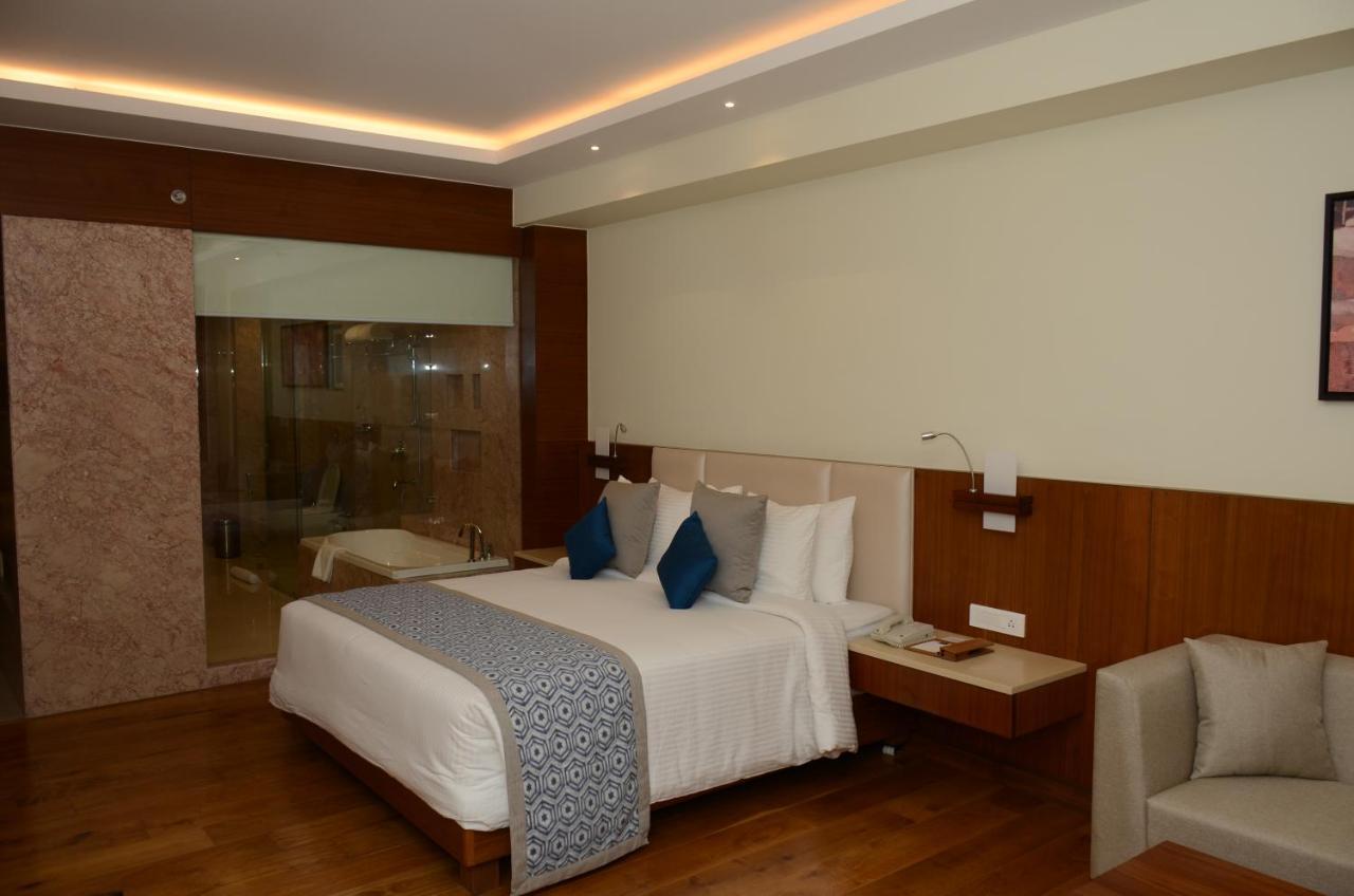 Viraj Sarovar Portico Jammu Eksteriør bilde